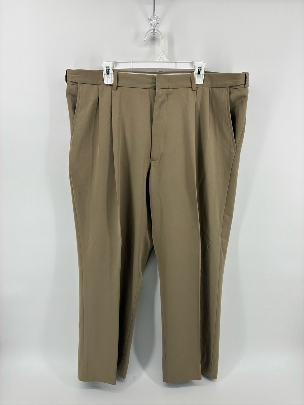Vintage Men's Pleated Dress Pants in Khaki